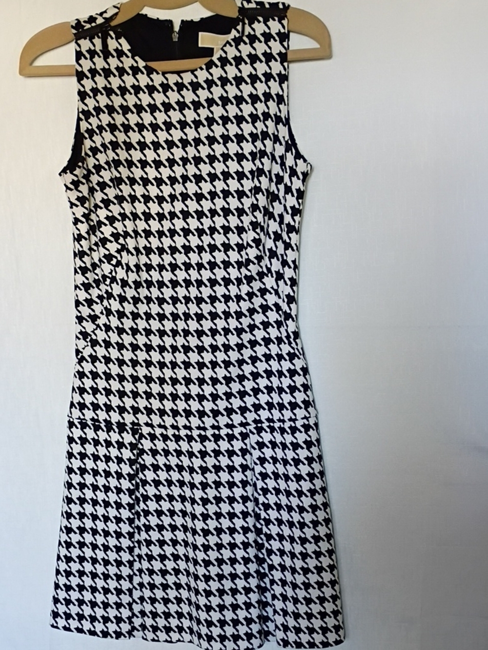Michael Kors Black & White Houndstooth Sleeveless Mini Dress Size 4 - Picture 4 of 11